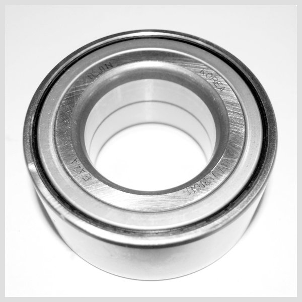 Подшипник ступицы передний VW 4B0498625A Iljin IJ131011 Passat 96/10-05/05 Audi A4 95/01-01/09
